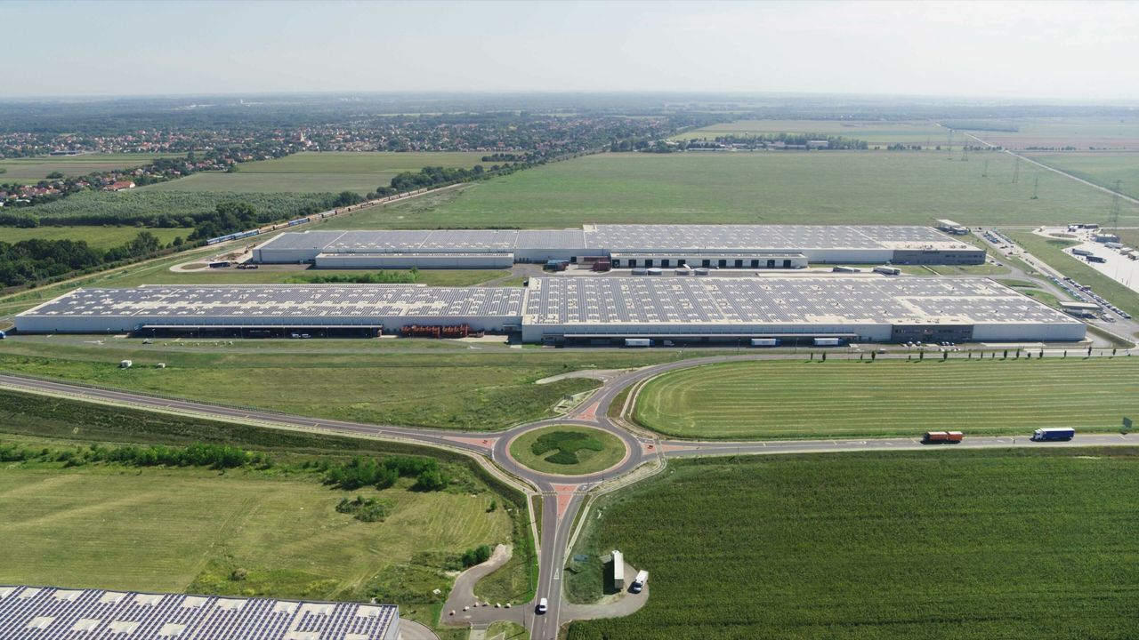 Fabriken har Europas största solcellstak
